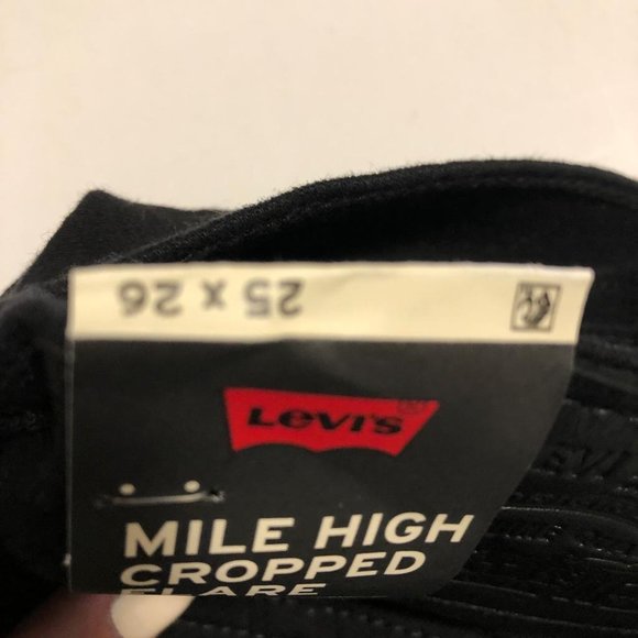 NWT Levis Cropped Flare Size 25x26 - Picture 3 of 13